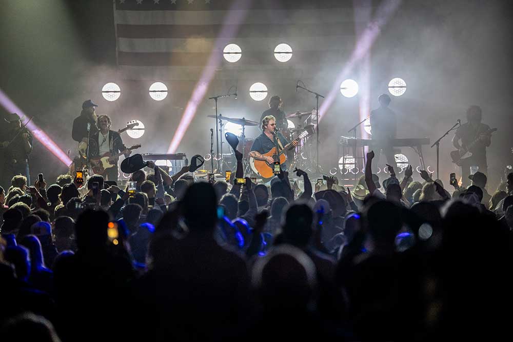 Country star Ernest performs at Detroit’s Fillmore